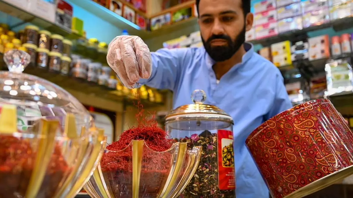 1 kg saffron price in Dubai