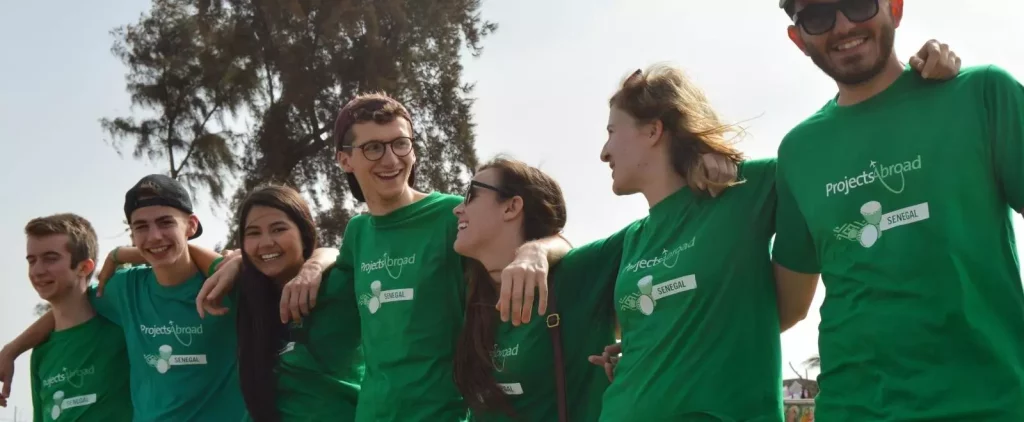 volunteering in dubai for under 18